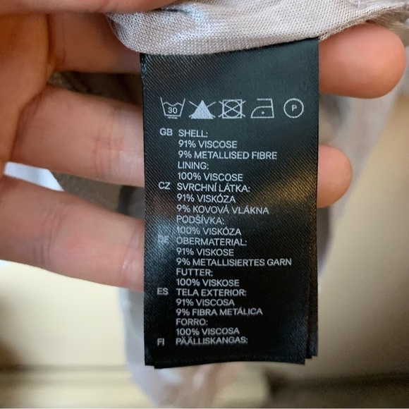 [H&M] Gray Metallic Silver Open Front 3/4 Sleeve Padded Shoulder Blazer - Picture 6 of 8